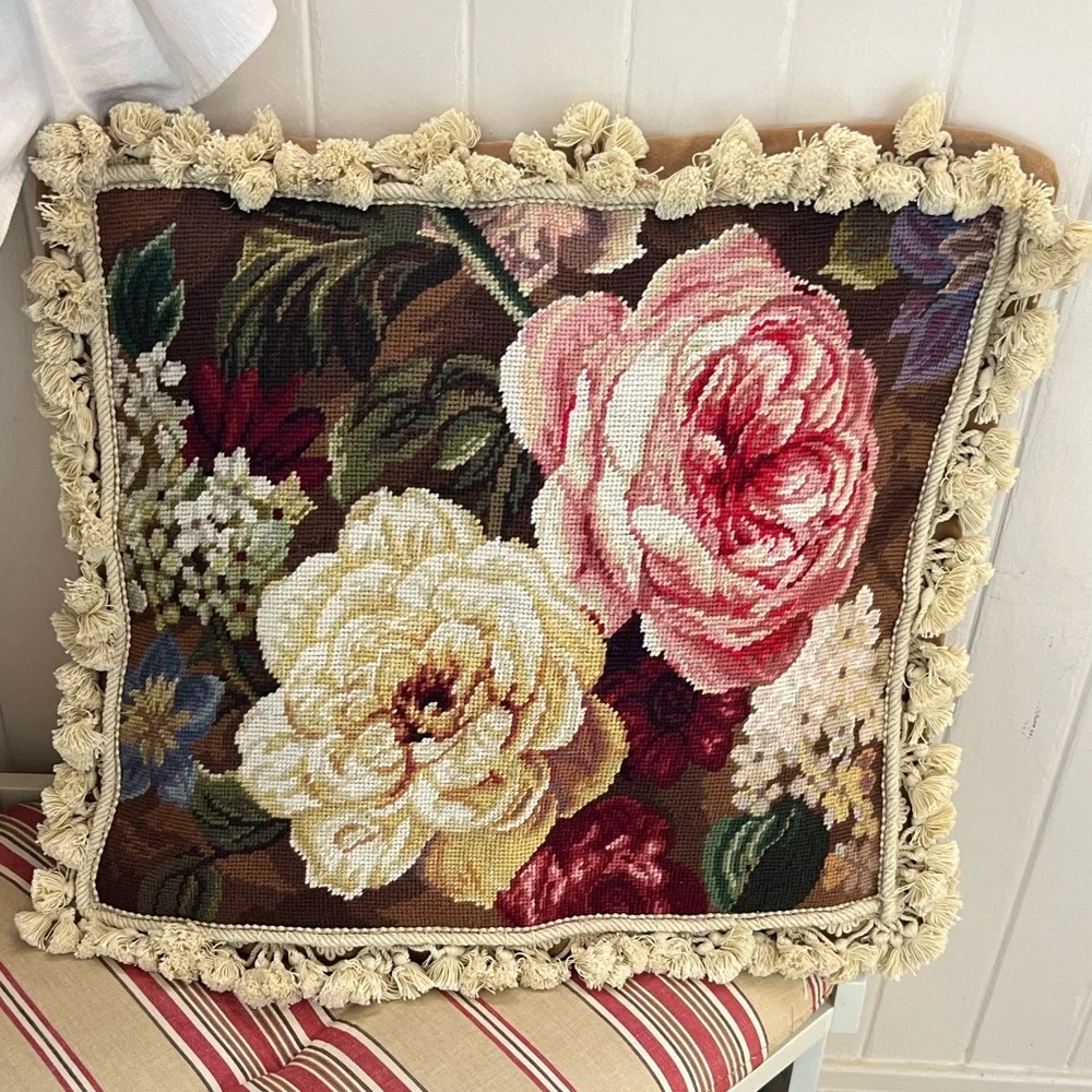 NWOT VTG Needlepoint by Hand HKH Floral Tapestry Pillow Cover with Fringe